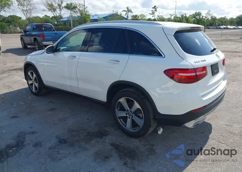 2017 Mercedes-Benz Glc 300 from USA, damaged, VIN WDC0G4JB9HV006052
